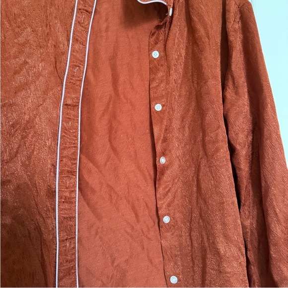 Untitled in Motion Red Manifest Top - Picture 5 of 8